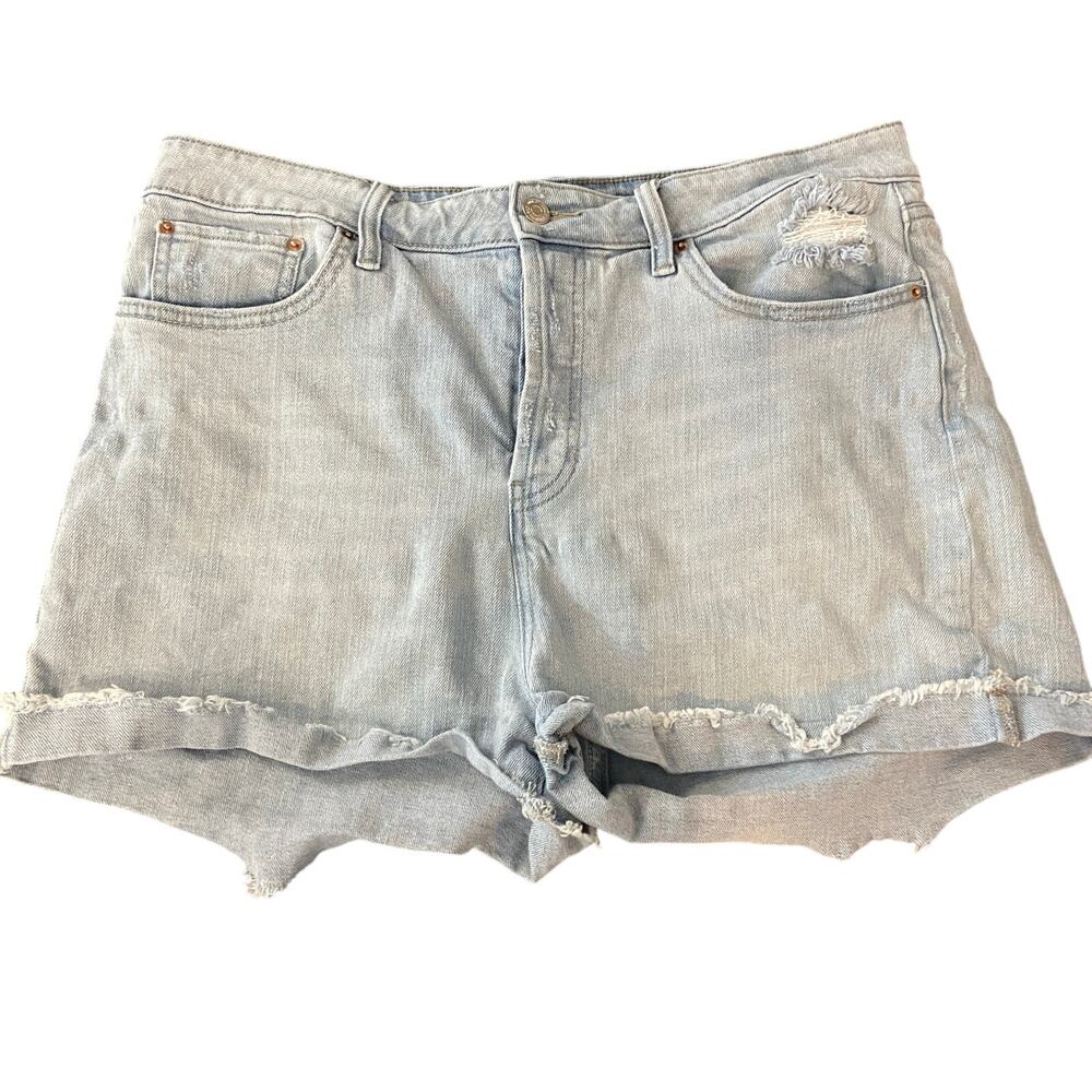 Wild Fable Women's Size 14 Light Wash High Rise Cuffed Raw Hem Denim Short